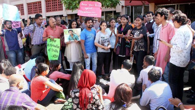 dalitscholarissue:sixstudentsonfastmovedtohealthcentre
